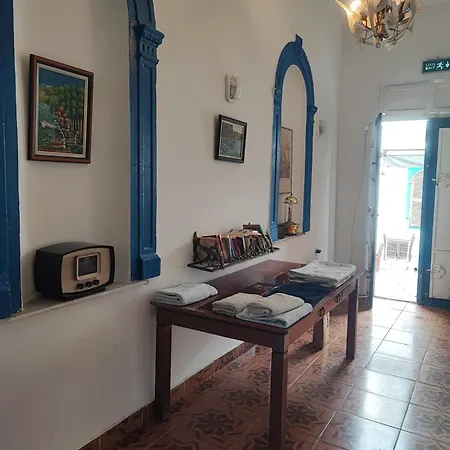 בית נופש Historical House In Alsancak