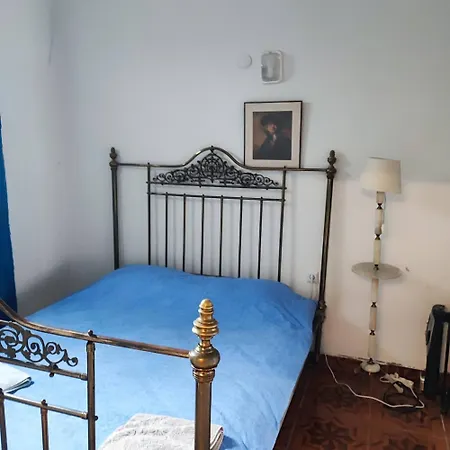 Historical House In Alsancak בית נופש *