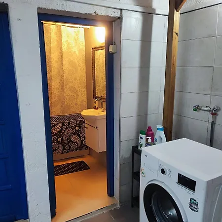 Historical House In Alsancak בית נופש *