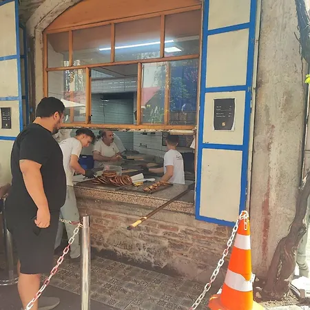 בית נופש Historical House In Alsancak *
