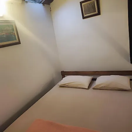 Historical House In Alsancak
