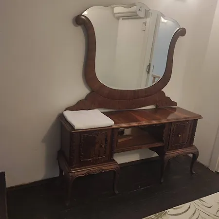 Semesterbostad Historical House In Alsancak *